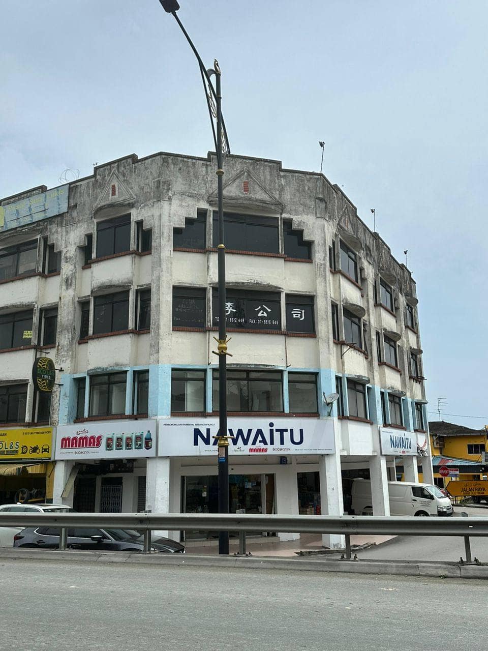 4-Storey Corner Shoplot Jalan Raya – photo 1