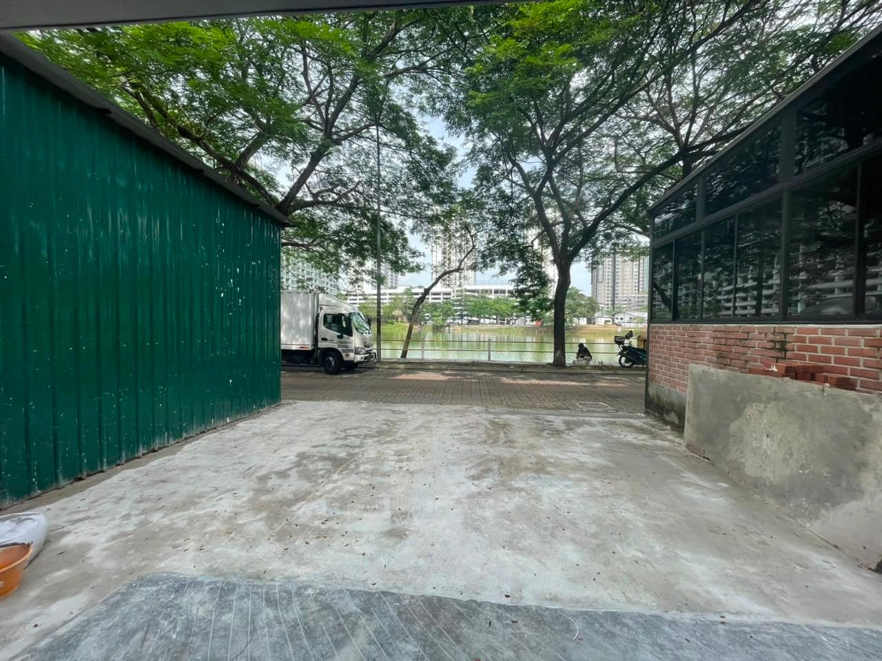 3-Storey Shoplot Jalan Austin Perdana 3/10 β photo 1