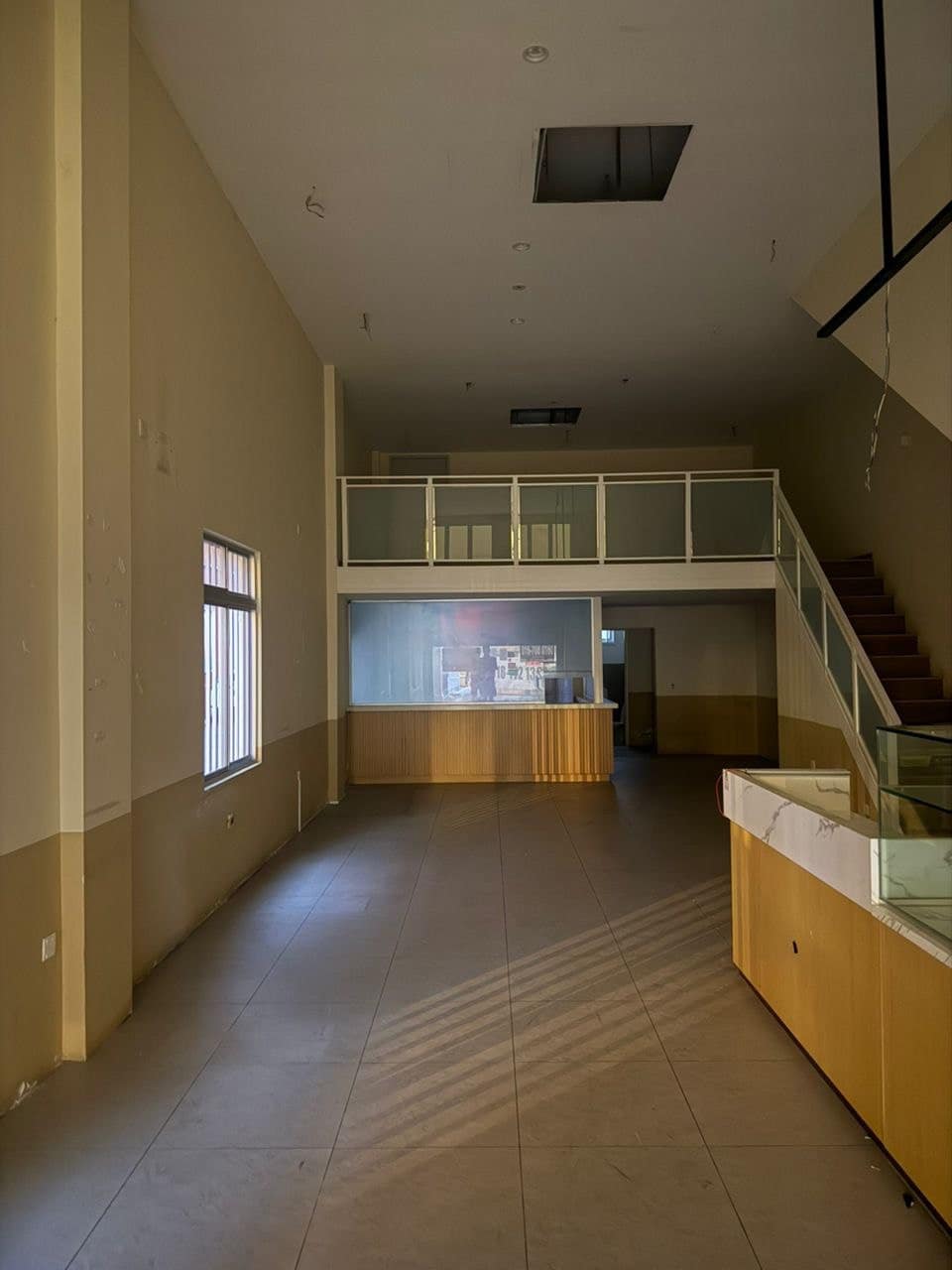Double storey shoplot Nanyang street – photo 1