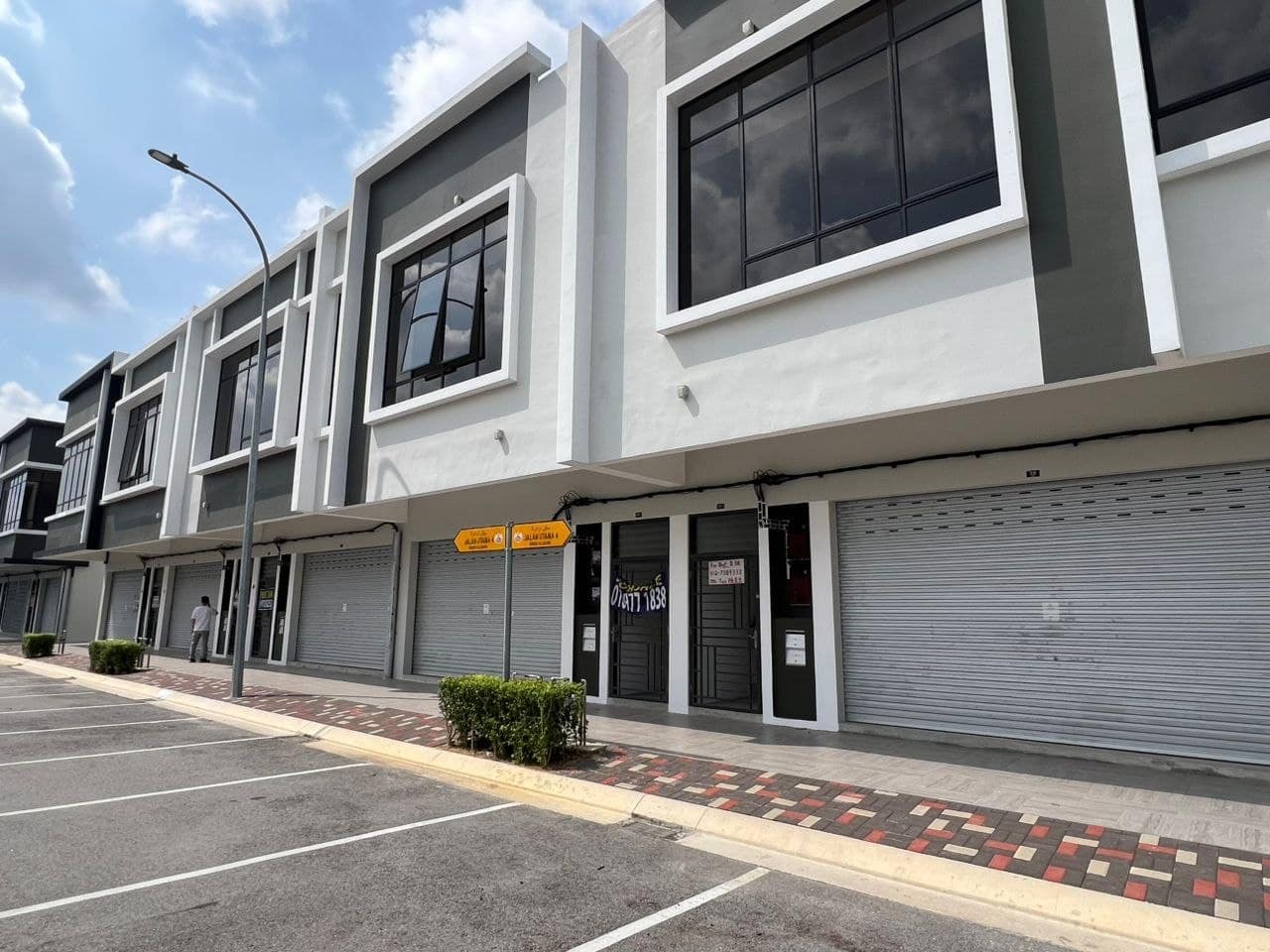 2-Storey Shoplot Jalan Utama x – photo 1