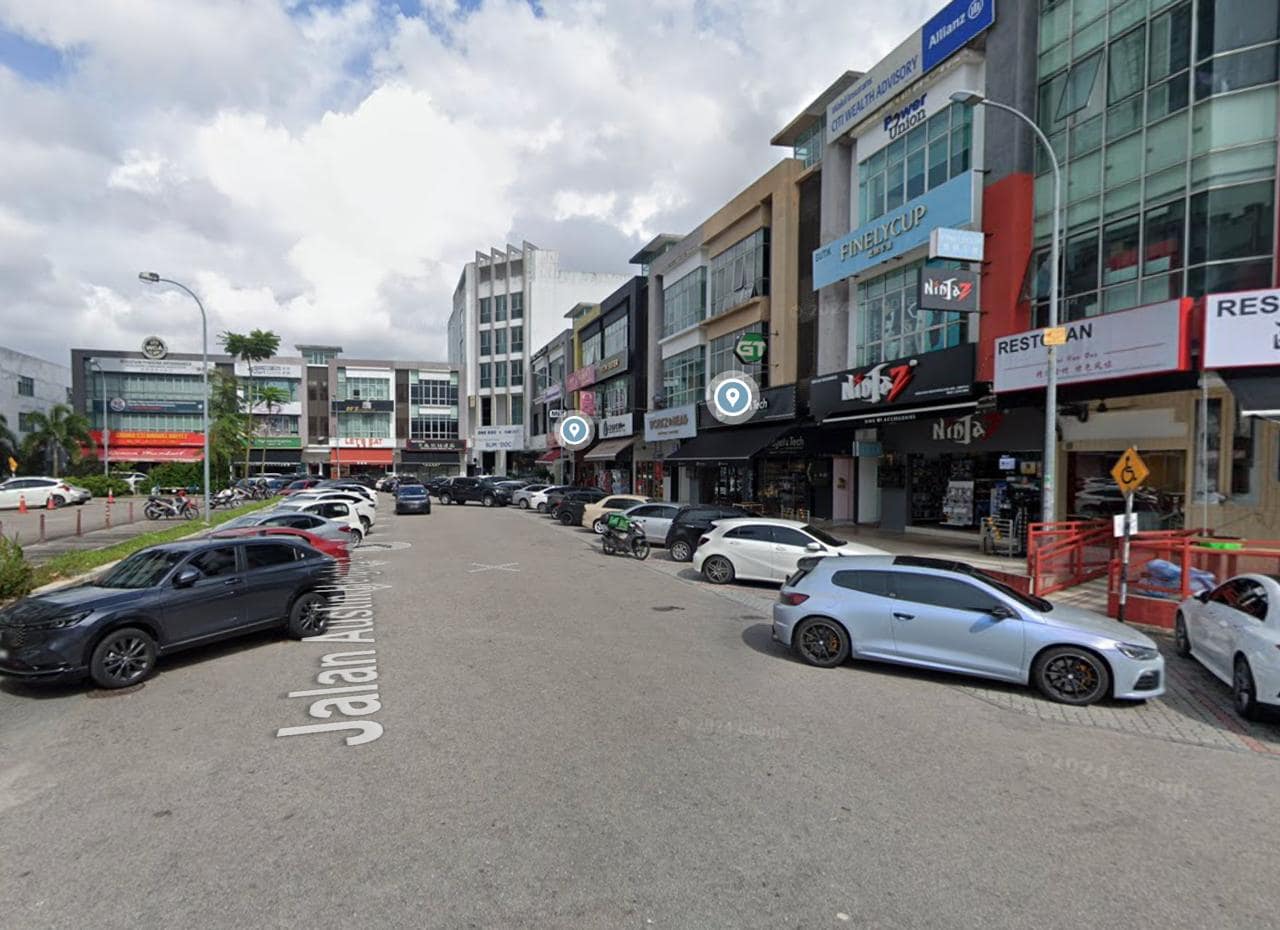 3 Storey shop lot Jalan Austin Heights 8/4 – photo 1