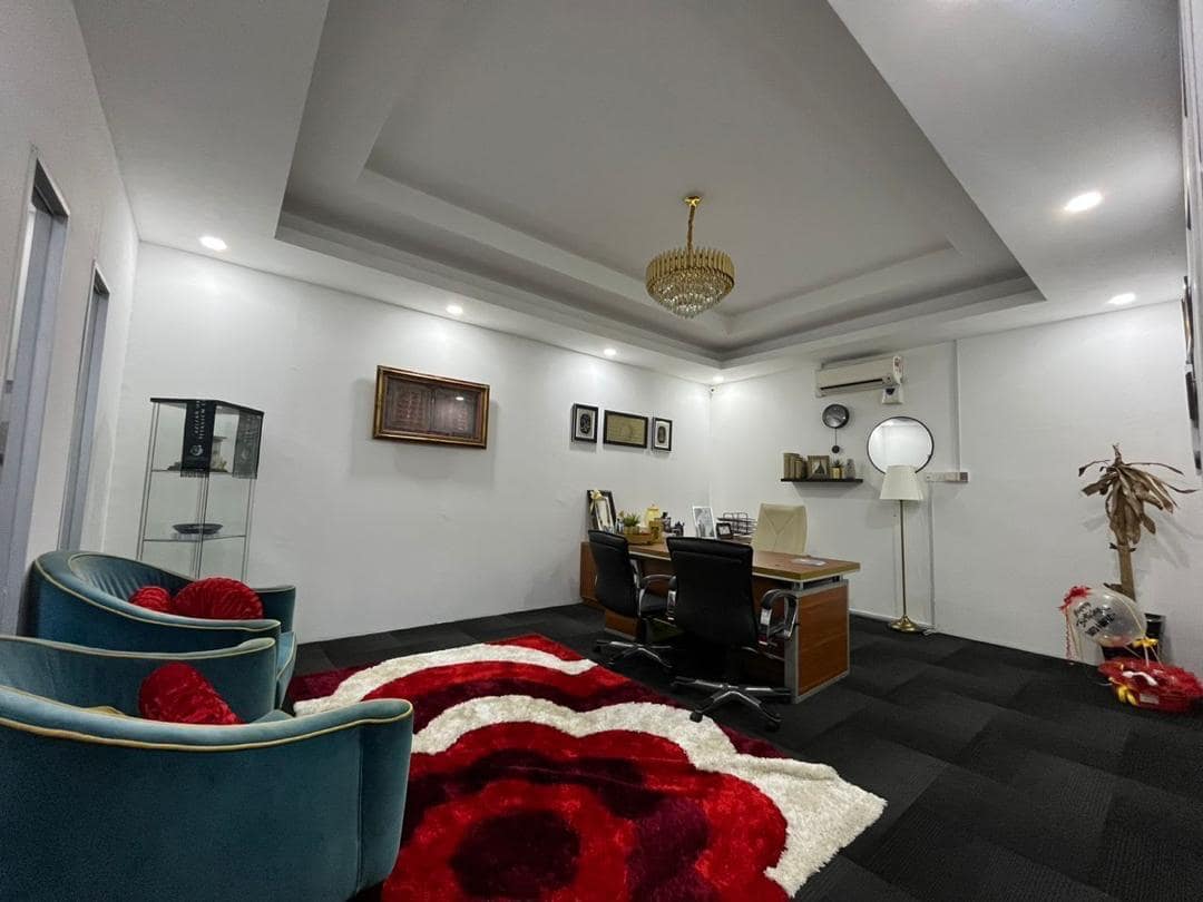 Corner lot shop-office Eco Palladium – photo 1