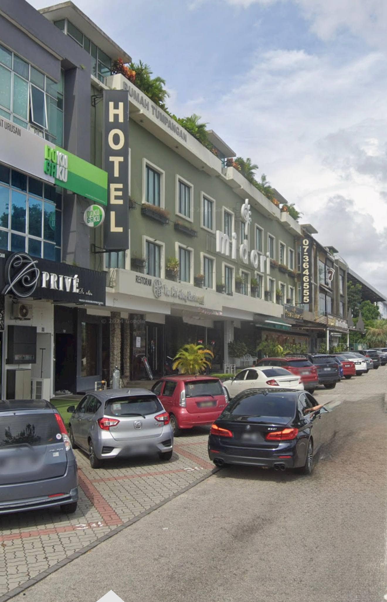 3-Storey Shoplot Jalan Austin Height 8/1 – photo 1
