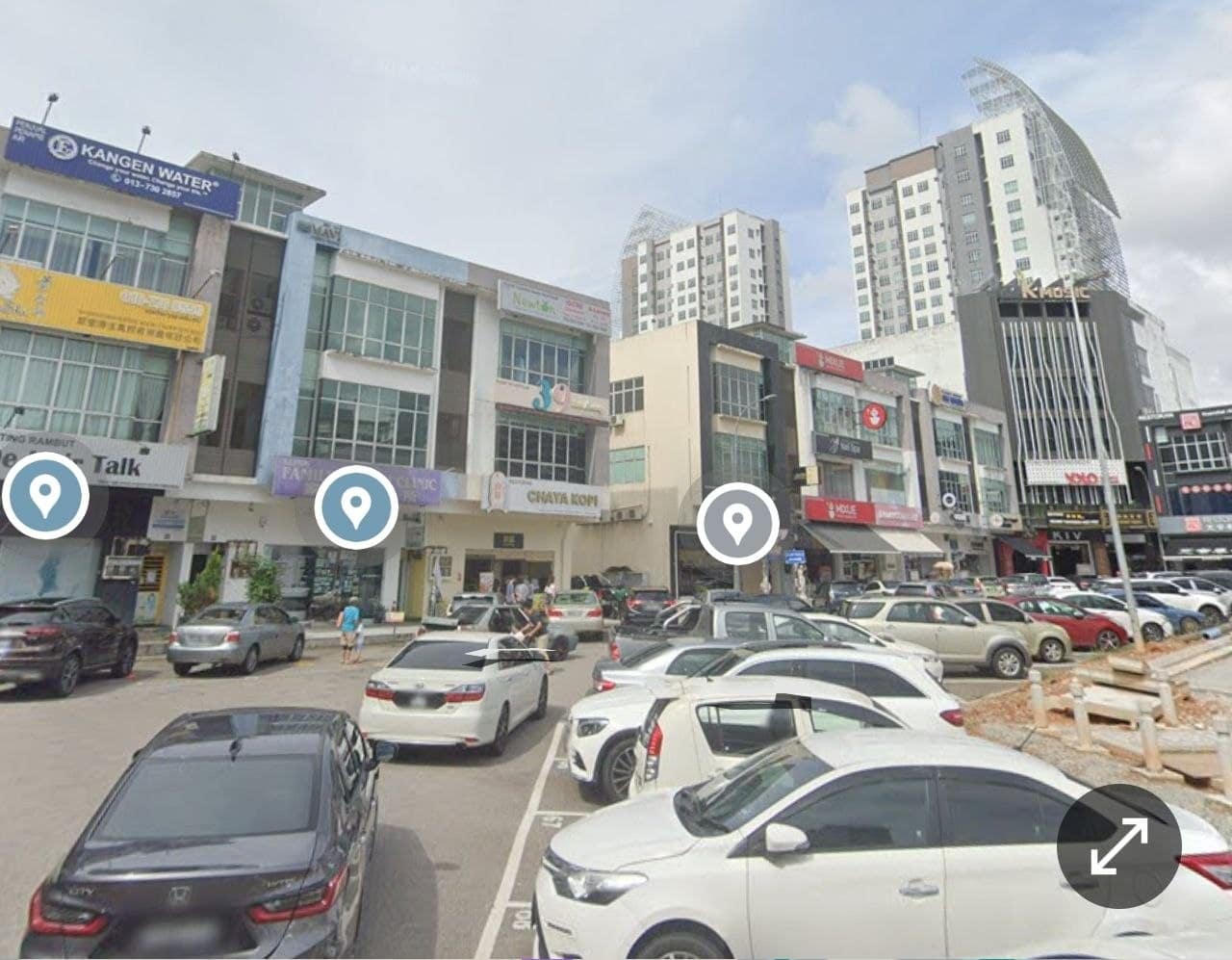 3-Storey Shoplot Austin Height – photo 1