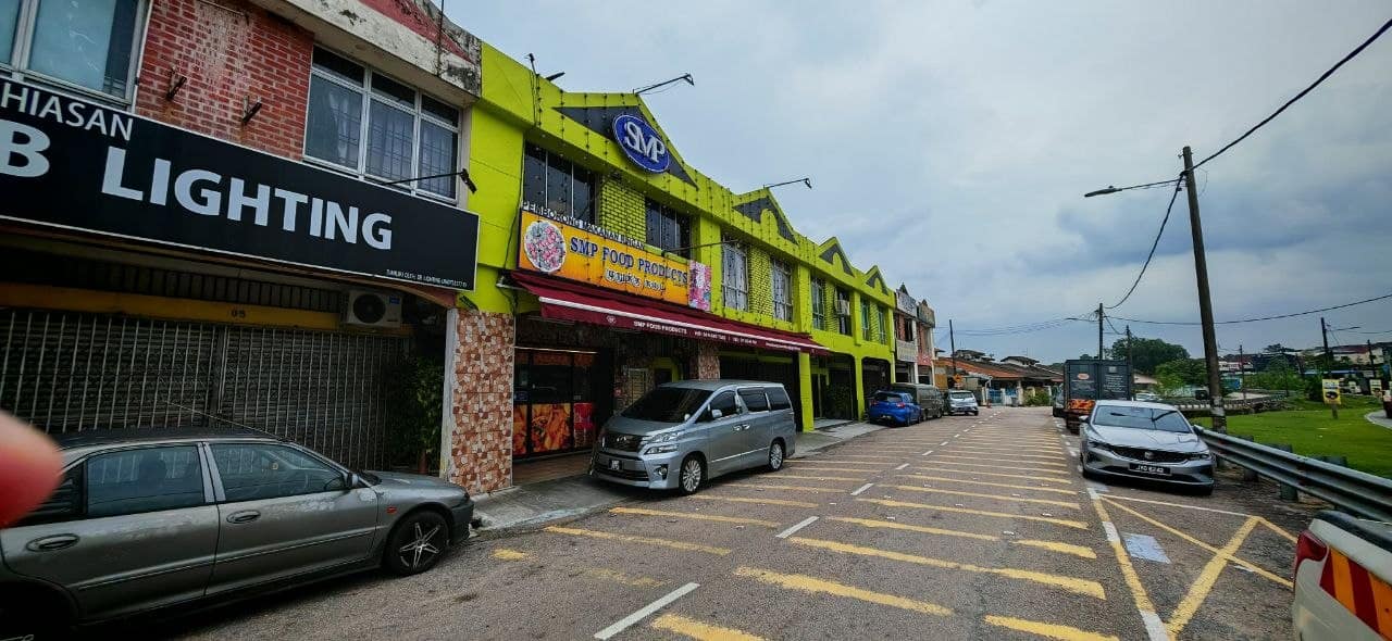Ground Floor Double Storey Shoplot Taman Nesa – photo 1