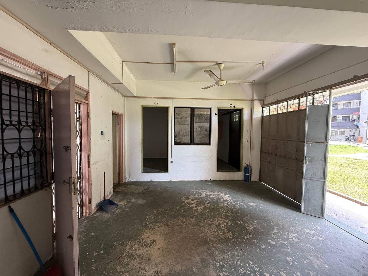 Apartment Jalan Molek 3/19 โ photo 1