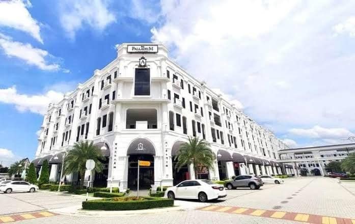 3-Storey Shoplot Taman Austin Perdana – photo 1