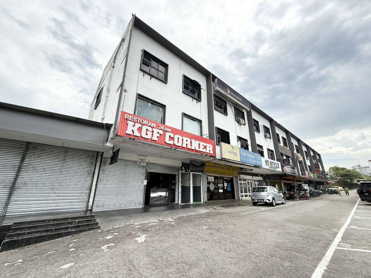 Four Storey Shop Jln Tun Abdul Razak Larkin – photo 1