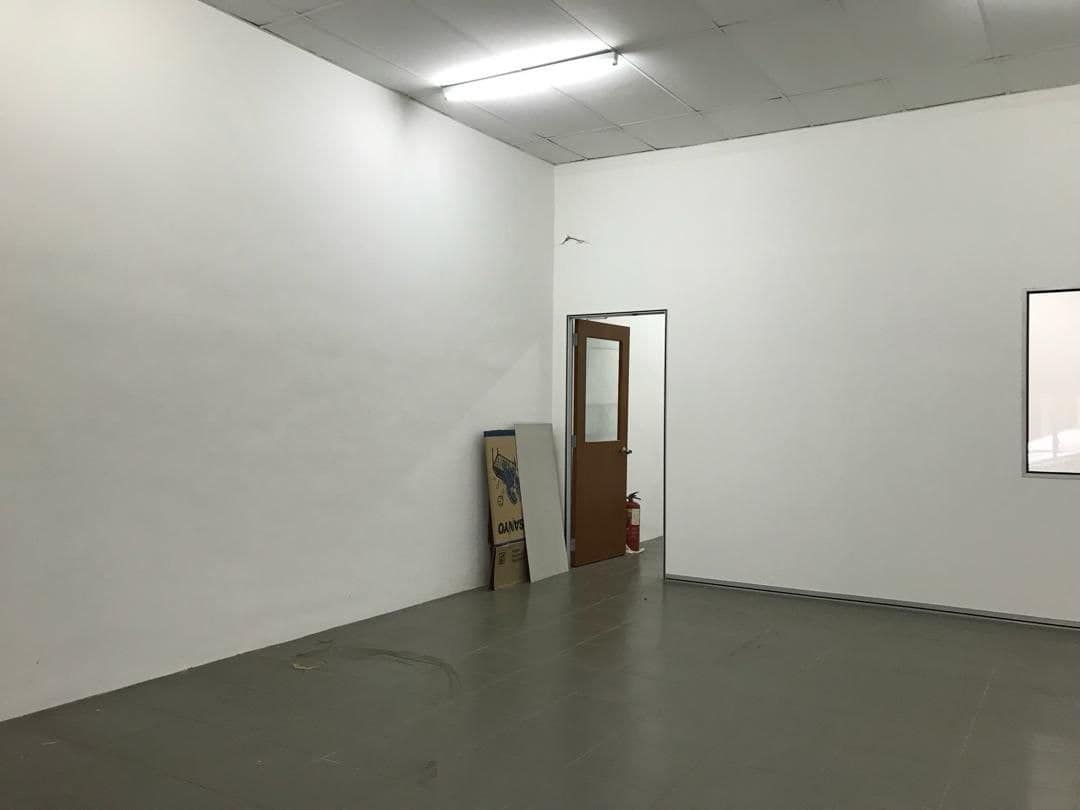 Single Storey Shoplot Bukit Indah – photo 1