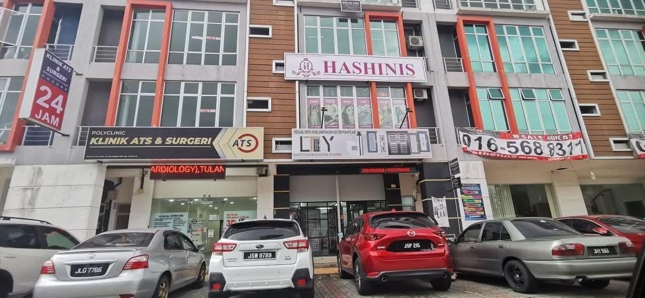 4-Storey Shop Lot Bandar Seri Alam – photo 1