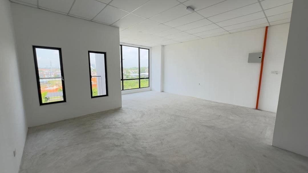 3-Storey Shoplot Taman Sentosa โ photo 1