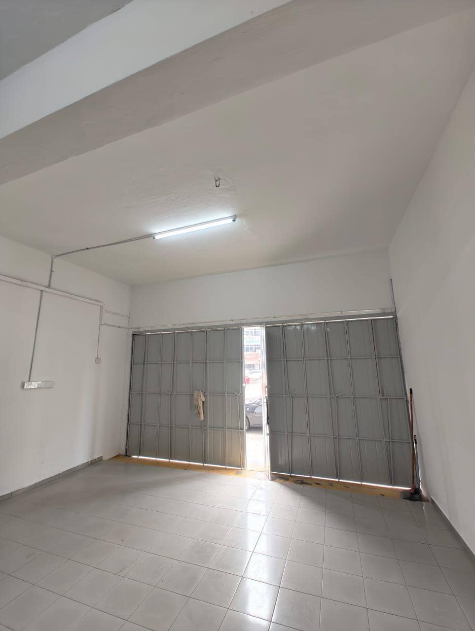 Taman Bukit Pasir Batu Pahat shop for Rent
(2830)
… – photo 1