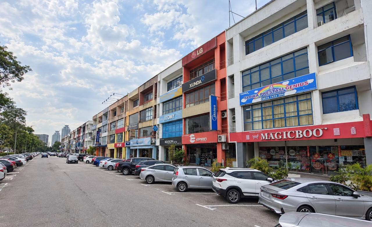 4-Storey Shoplot Permas Jaya – photo 1