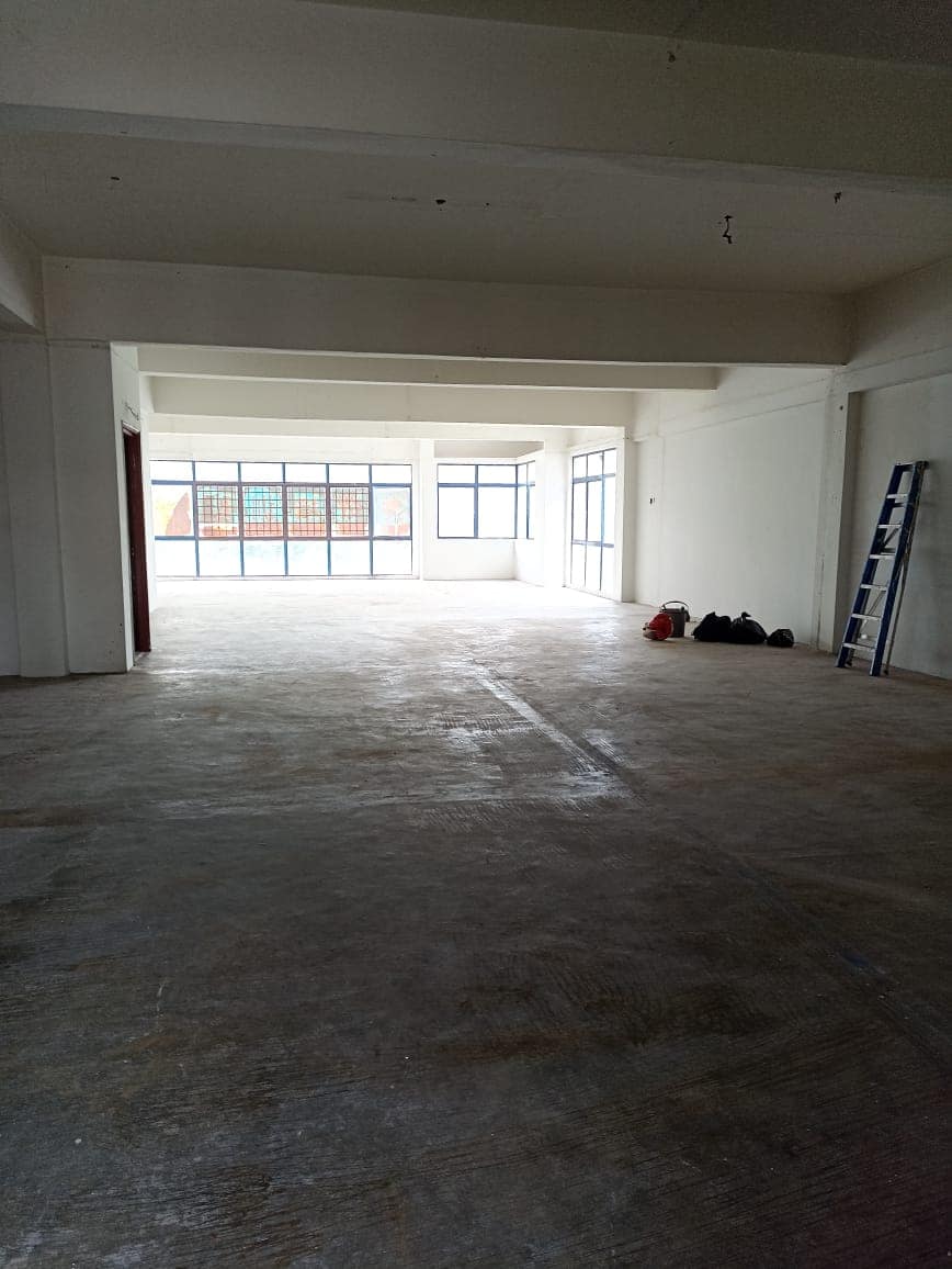 4-Storey End Lot Shoplot Permas Jaya – photo 1