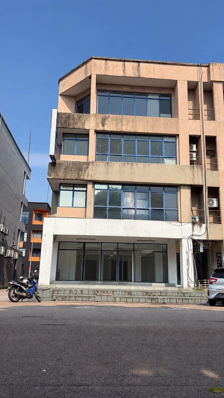 4-Storey Shoplot Permas Jaya – photo 1