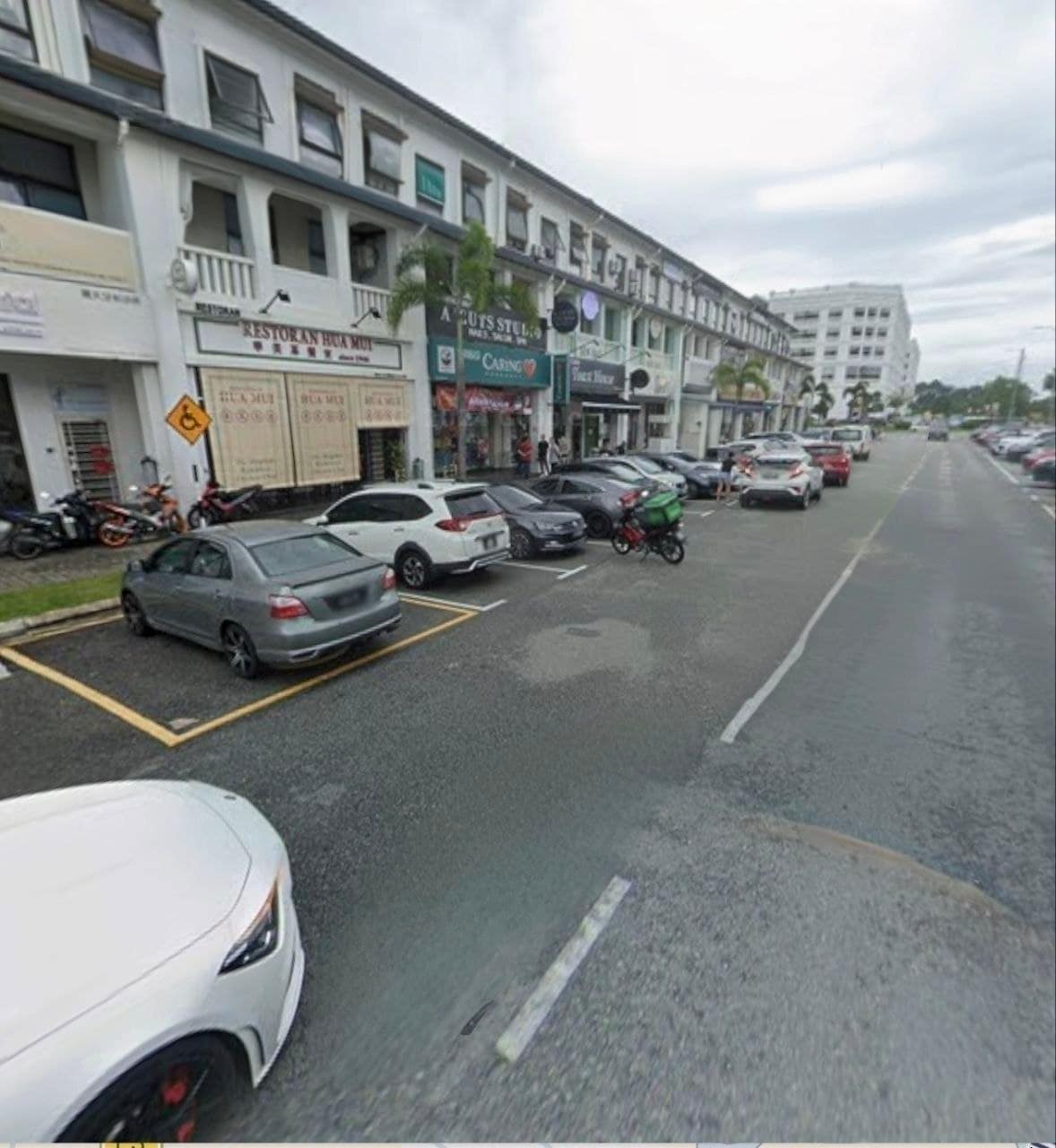 3 Storey Shoplot Eco Botanic – photo 1