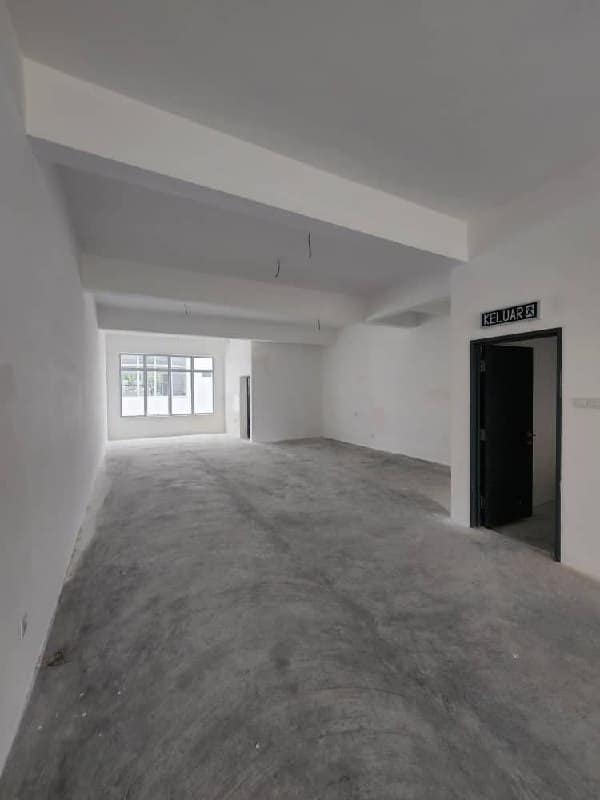 3-Storey Shoplot Emerald Business Park @ Austin Crest – photo 1