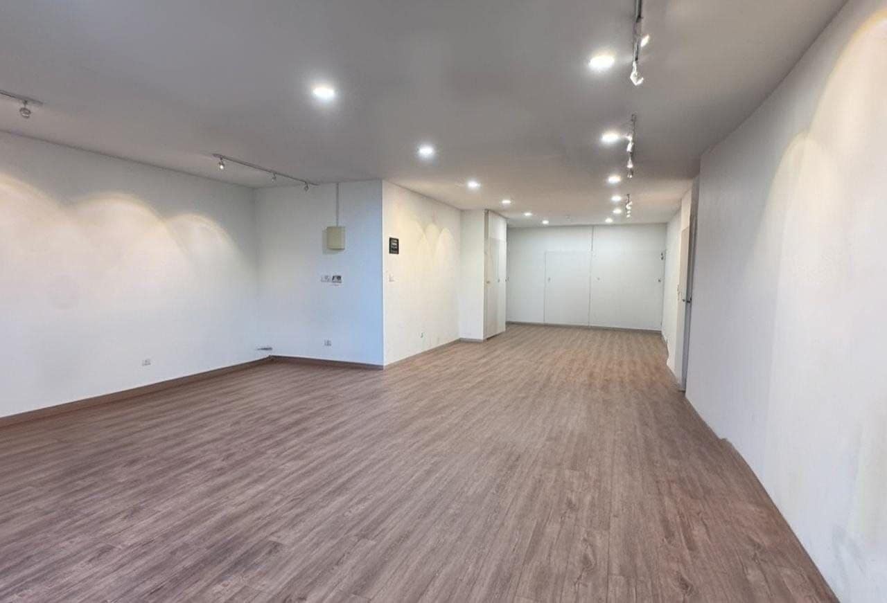 3-Storey Commercial Shoplot Taman Mount Austin – photo 1