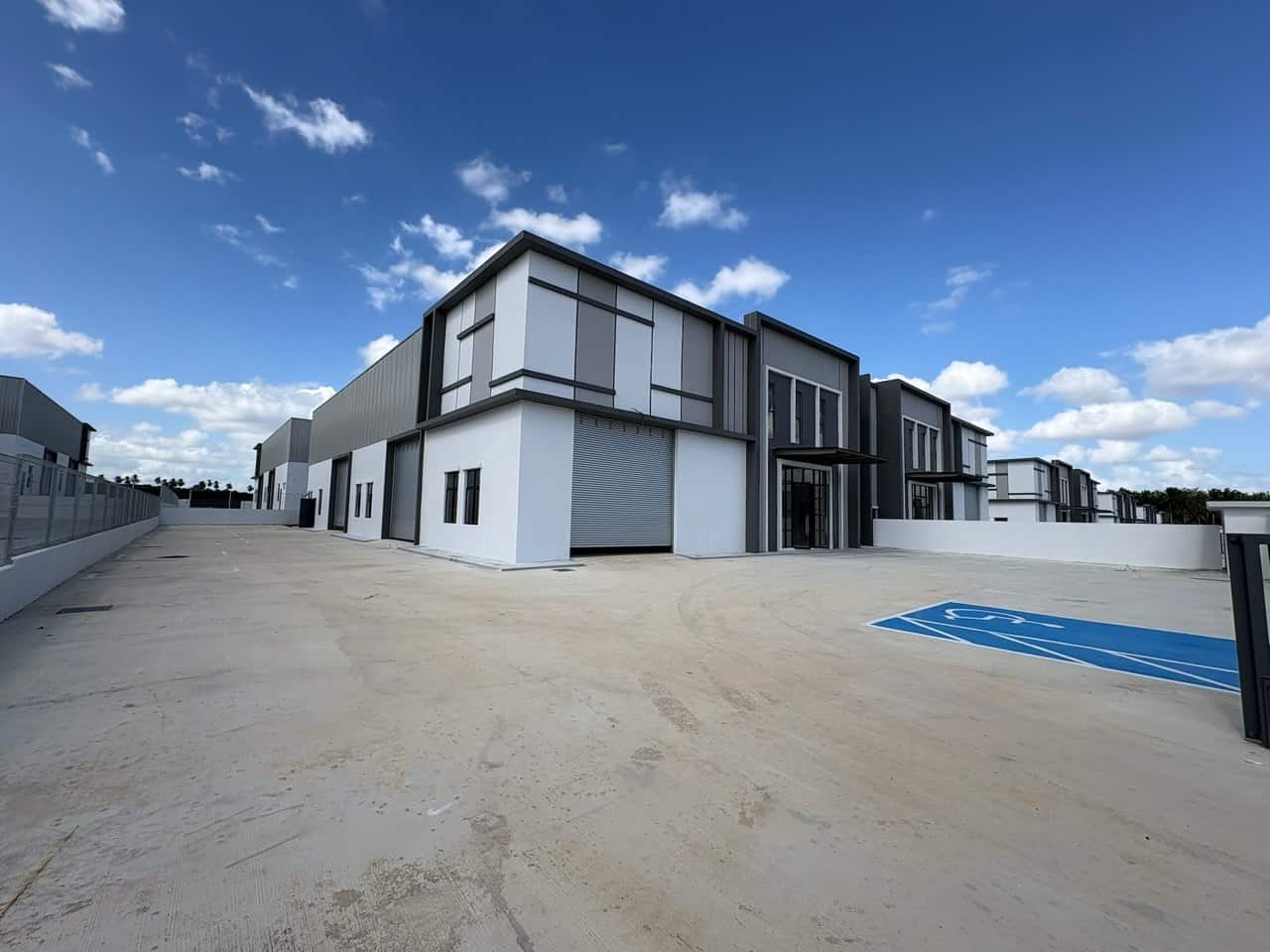 Semi Detached Factory Eco Business Park 1 (Phase 3)
