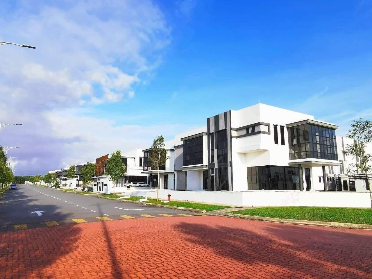 Cluster Factory Corner Unit Eco Business Park 1 Phase 2 – photo 1