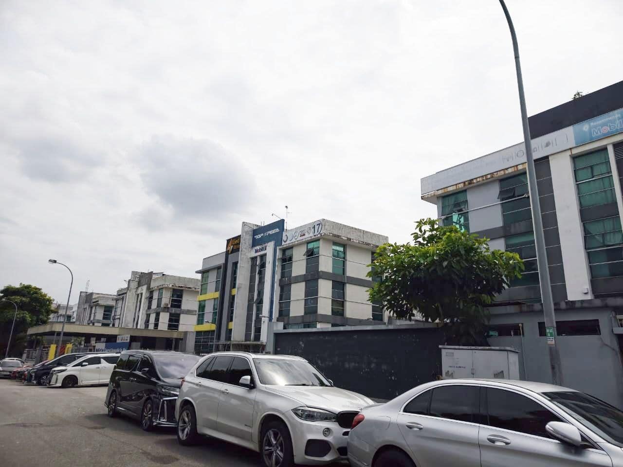 3 Storey Cluster Factory Mutiara Emas @ Mount Austin – photo 1