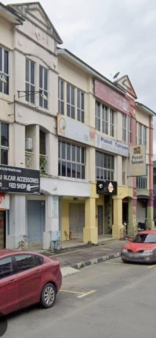 3-Storey Shop Kota Tinggi – photo 1