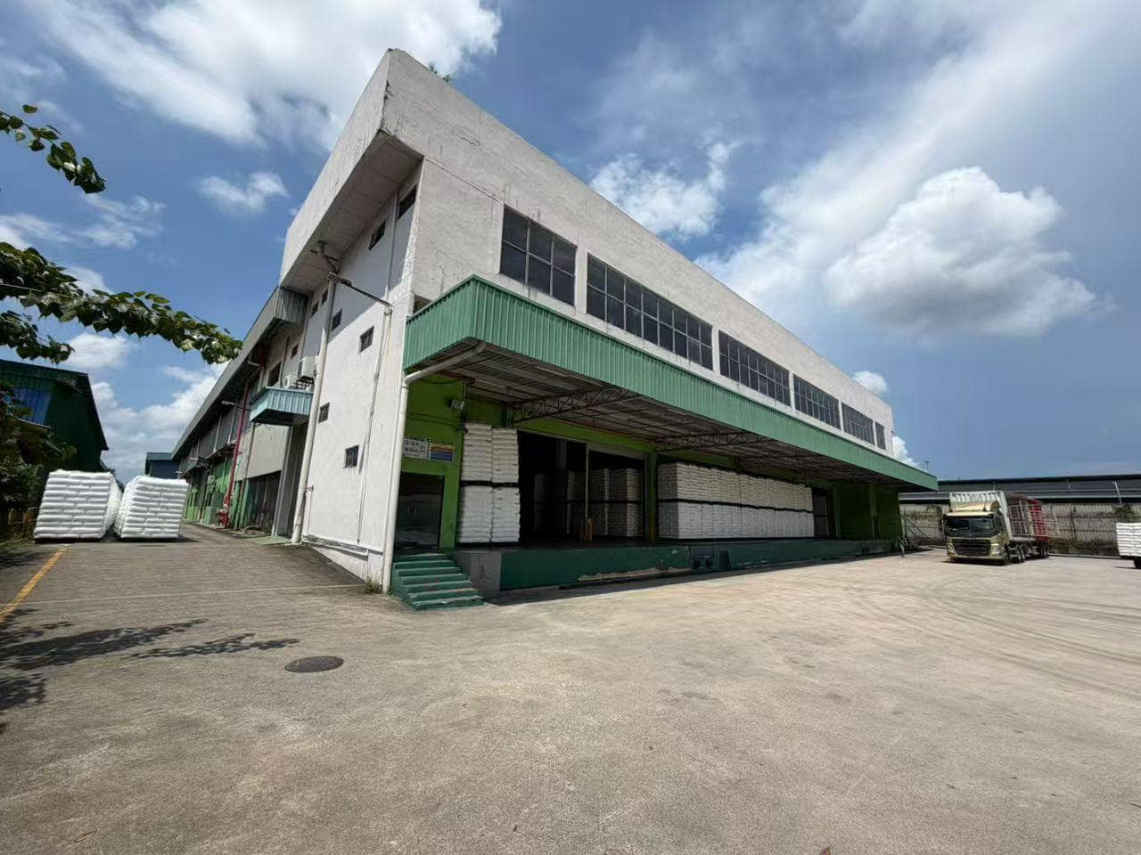Detached Factory Jalan Keluli, Pasir Gudang – photo 1