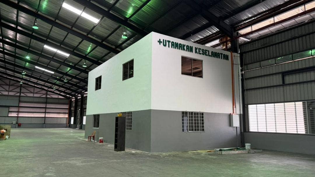 Single Detached Factory Pasir Gudang – photo 1