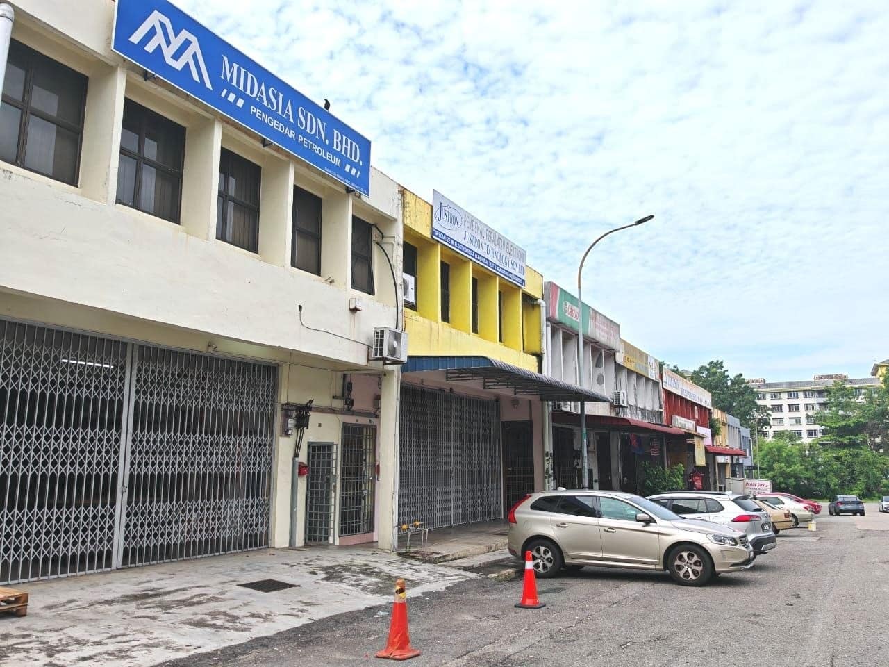 1.5 Storey Terrace Factory Corner Lot Kawasan Perindustrian Bukit Mewah – photo 1