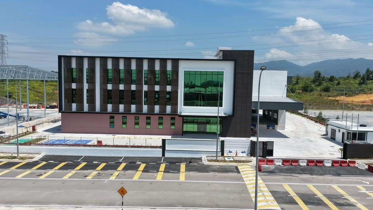 Detached Factory with 3-Storey Office Bandar Indahpura – photo 1