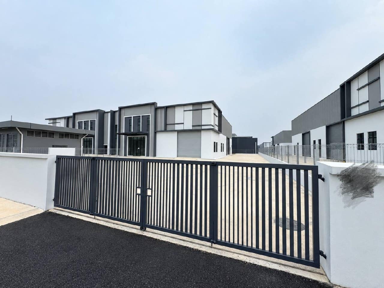 Semi-D Factory Eco Business Park 1 Phase 3 @ Dato Onn – photo 1