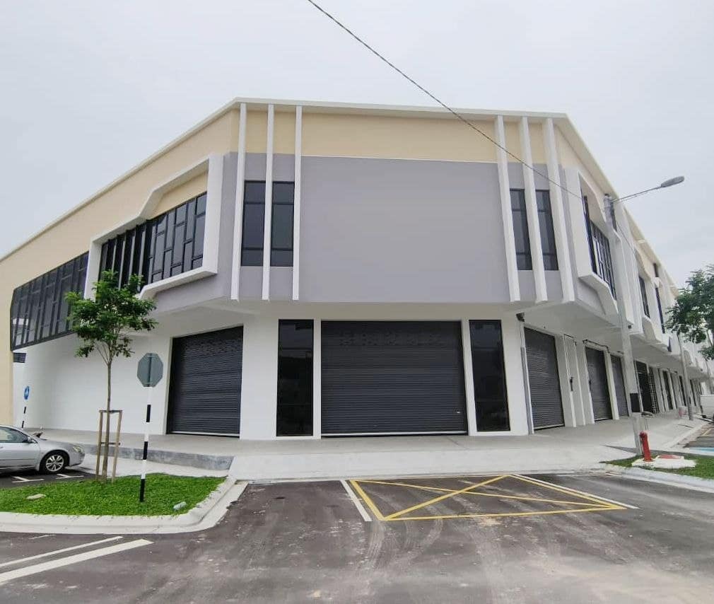 1.5 Storey Detached Factory Taman Industri Kulai – photo 1