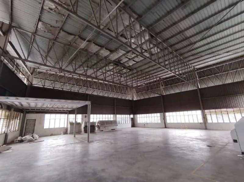 Kulai Factory for Rent
(2830)
-Batu 24
-Single s… – photo 1