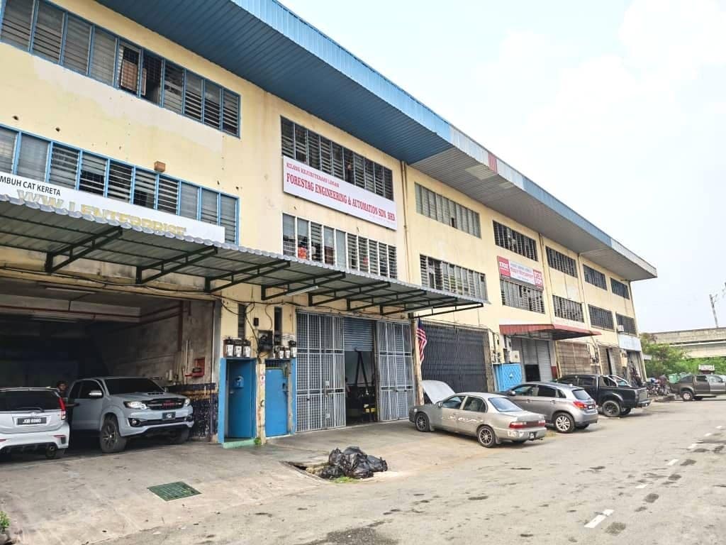 3 Storey Terrace Factory Jalan Bayu @ Tampoi – photo 1