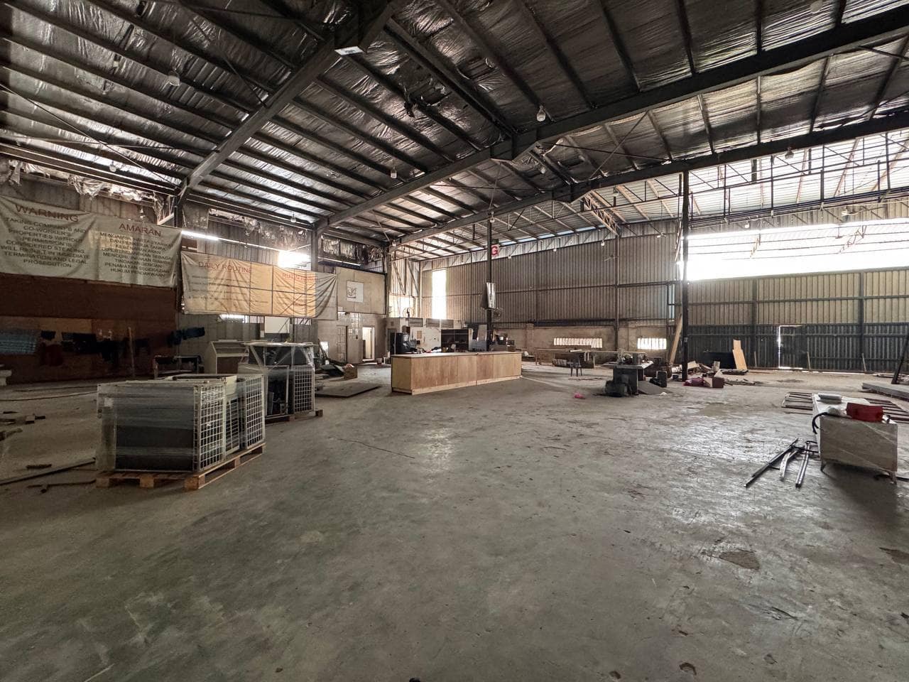 Single Storey Terrace Factory Mount Austin – photo 1